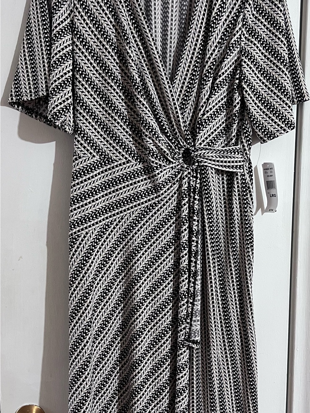 Robbie Bee Black and White Twist-Knot Midi Dress